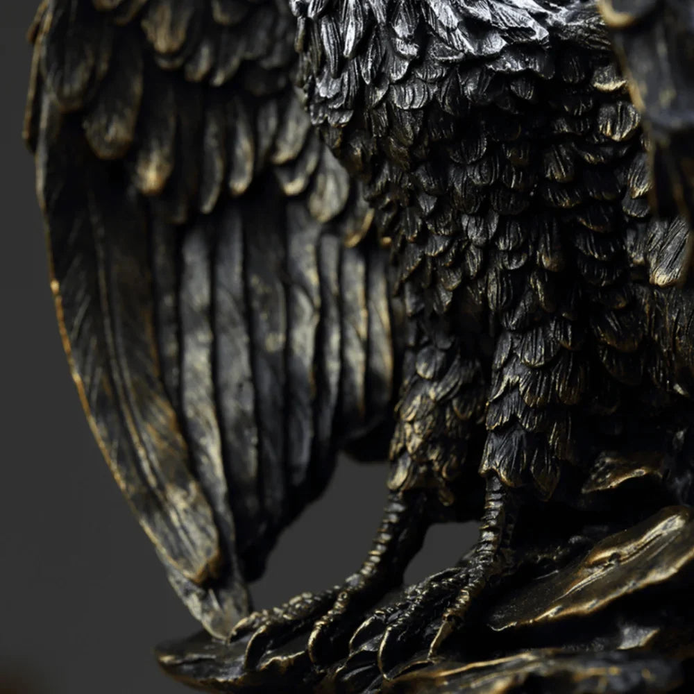 Nordic Eagle Sculptur